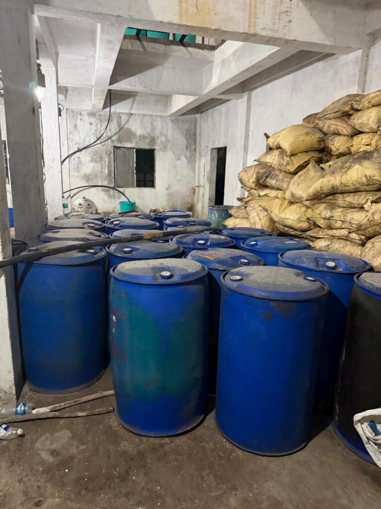 दारू निर्मितीचे ३ हजार ४२० किलो ‘क्लोरल हायड्रेट’ जप्त