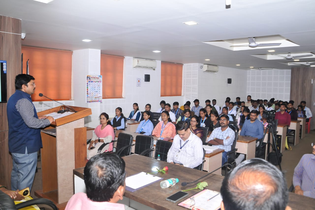 बार्टी आणि सायन्स अँड टेक्नॉलॉजी पार्कच्या संयुक्त उपक्रमातून १५० अनुसूचित जातीच्या तरुणांना कौशल्य विकास प्रमाणपत्रे