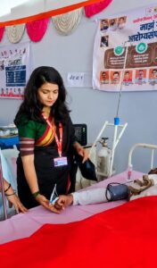 आषाढी वारीत आरोग्य पथकाची तत्परता; वेळीच 'सीपीआर, देत वारकऱ्याचे प्राण वाचविण्याचा यशस्वी प्रयत्न