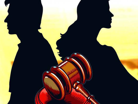 पुण्यात दाम्पत्याचा घटस्फोटाचा वाद थेट गोळीबारापर्यंत