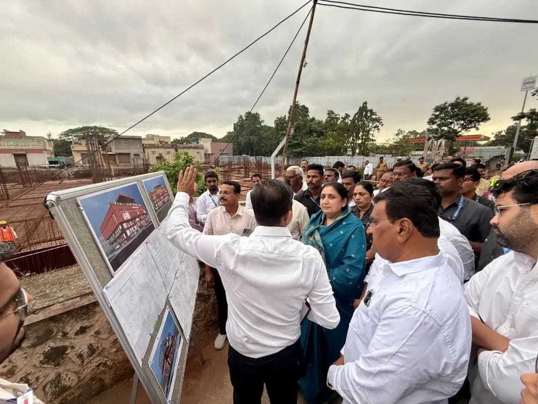 उपमुख्यमंत्री सुनेत्रा अजित पवार यांच्याकडून बारामती परिसरातील विविध विकासकामांची पाहणी