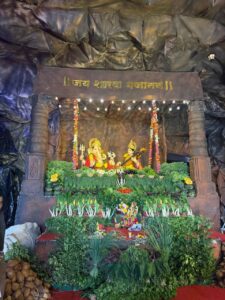 Market Yard Ganeshotsav : भाजीपाला, फळे अन् कंदमुळांतून साकारली गणरायाची अनोखी आरास