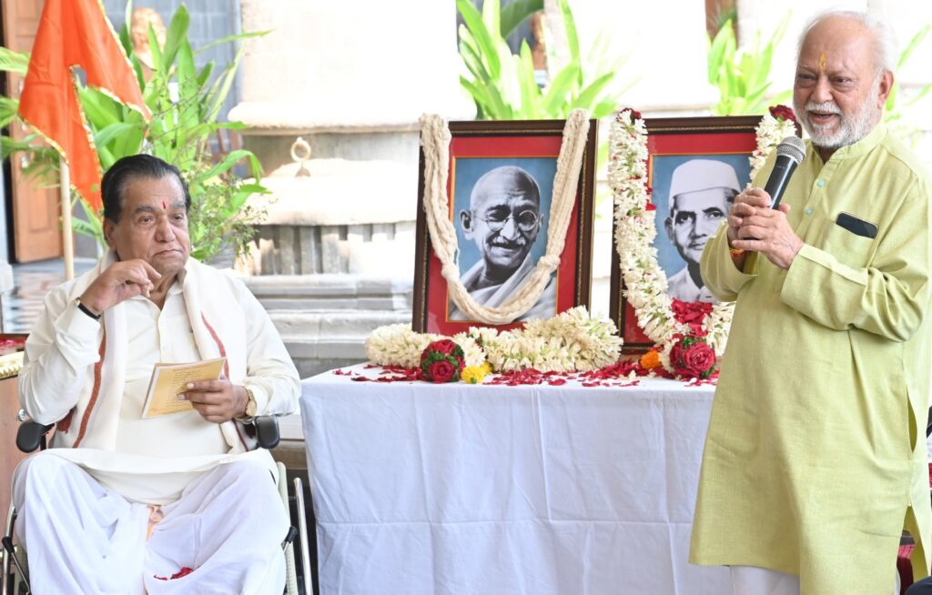 Gandhi Jayanti Pune : महात्मा गांधींचा सत्याग्रह विश्वमानवतेसाठी - डॉ. उल्हास पवार