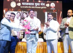 Dr Anil Dudhabhate Medical Award : ‘दृष्टीदूत’ डॉ. अनिल दुधभाते यांना मराठवाडा युवा मंचचा वैद्यकीय पुरस्कार
